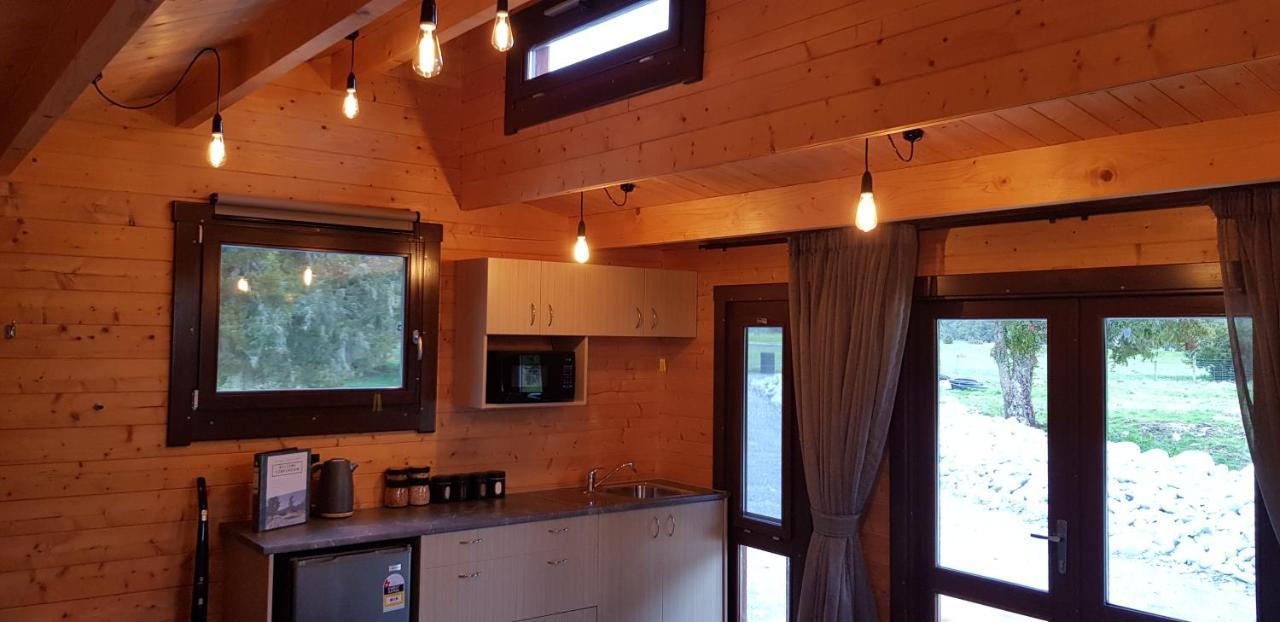 Cosy Cabin In The Paddocks - Breakfast Included Franz Josef Esterno foto