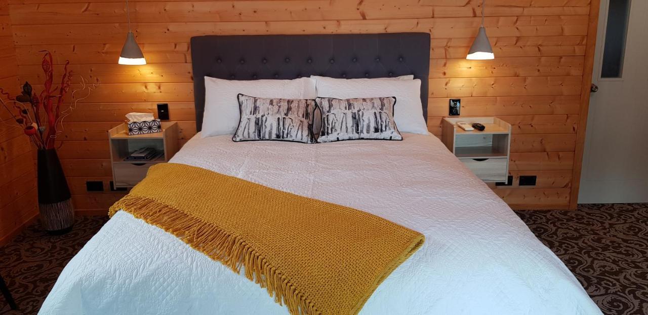 Cosy Cabin In The Paddocks - Breakfast Included Franz Josef Esterno foto